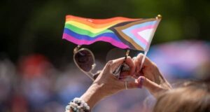Majalah LGBTQ+ Majalah Lavender menerbitkan edisi terakhir
| beritakitanih Majalah LGBTQ+ Majalah Lavender menerbitkan edisi terakhir
| beritakitanih