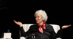 Margaret Atwood mengatakan masalah AI adalah ‘sampah masuk, sampah keluar’
| beritakitanih Margaret Atwood mengatakan masalah AI adalah 'sampah masuk, sampah keluar'
| beritakitanih