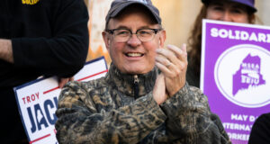 Matt Dunlap Memenangkan Partai Demokrat di Distrik Swing Maine
| beritakitanih Matt Dunlap Memenangkan Partai Demokrat di Distrik Swing Maine
| beritakitanih