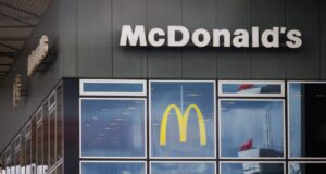 McDonald’s menghadapi penolakan keras setelah melakukan apa yang tidak boleh dilakukan oleh perusahaan mana pun
| beritakitanih McDonald's menghadapi penolakan keras setelah melakukan apa yang tidak boleh dilakukan oleh perusahaan mana pun
| beritakitanih