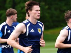 McTominay dari Skotlandia berlatih pada malam pembukaan setelah sakit perut
| beritakitanih McTominay dari Skotlandia berlatih pada malam pembukaan setelah sakit perut
| beritakitanih