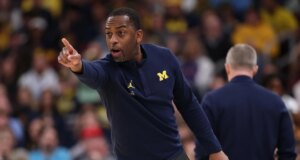 Mengapa Michigan menunjuk pelatih sementara Mike Boynton setelah kepergian Dusty May ke Mavericks
| beritakitanih Mengapa Michigan menunjuk pelatih sementara Mike Boynton setelah kepergian Dusty May ke Mavericks
| beritakitanih