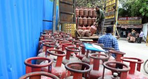 Mengapa para pemimpin BJP tidak turun ke jalan dengan membawa tabung sebagai bentuk protes sekarang: Kongres sedang menyelidiki kenaikan harga LPG
| beritakitanih Mengapa para pemimpin BJP tidak turun ke jalan dengan membawa tabung sebagai bentuk protes sekarang: Kongres sedang menyelidiki kenaikan harga LPG
| beritakitanih