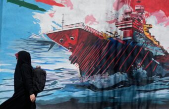 Militer AS mengatakan mereka menyerang ‘beberapa sasaran’ di Iran pada hari ke-2 serangan baru
| beritakitanih Militer AS mengatakan mereka menyerang 'beberapa sasaran' di Iran pada hari ke-2 serangan baru
| beritakitanih
