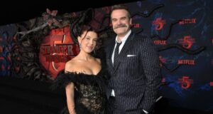 Millie Bobby Brown akan bersatu kembali dengan David Harbour untuk proyek baru yang misterius: “Sepuluh tahun tidaklah cukup”
| beritakitanih Millie Bobby Brown akan bersatu kembali dengan David Harbour untuk proyek baru yang misterius: “Sepuluh tahun tidaklah cukup”
| beritakitanih