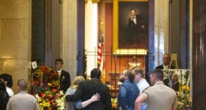 Minnesota bertujuan untuk melakukan triase ancaman setelah pembunuhan Hortman
| beritakitanih Minnesota bertujuan untuk melakukan triase ancaman setelah pembunuhan Hortman
| beritakitanih