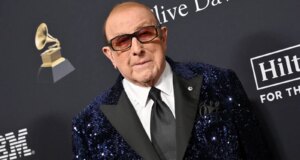 Mogul Musik Clive Davis Keluar dari Rumah Sakit Karena Masalah Pernapasan
| beritakitanih Mogul Musik Clive Davis Keluar dari Rumah Sakit Karena Masalah Pernapasan
| beritakitanih