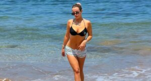 Momen Bikini Selebriti Terpanas di Tahun 2026: Tana Mongeau, Brooks Nader, Lainnya
| beritakitanih Momen Bikini Selebriti Terpanas di Tahun 2026: Tana Mongeau, Brooks Nader, Lainnya
| beritakitanih