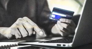 Munculnya platform belanja online palsu yang memungkinkan Anda berpura-pura membeli sesuatu: Apakah Anda akan menggunakan ‘situs dopamin’?
| beritakitanih Munculnya platform belanja online palsu yang memungkinkan Anda berpura-pura membeli sesuatu: Apakah Anda akan menggunakan 'situs dopamin'?
| beritakitanih