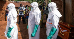 Musk dan Trump Pangkas Bantuan. Sekarang Kita Kekurangan Alat untuk Mengatasi Ebola.
| beritakitanih Musk dan Trump Pangkas Bantuan. Sekarang Kita Kekurangan Alat untuk Mengatasi Ebola.
| beritakitanih