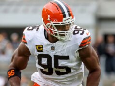 Myles Garrett berpindah dari Browns ke Rams saat Los Angeles berusaha sekuat tenaga untuk menjalankan Super Bowl
| beritakitanih Myles Garrett berpindah dari Browns ke Rams saat Los Angeles berusaha sekuat tenaga untuk menjalankan Super Bowl
| beritakitanih