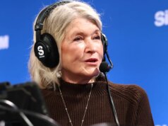 Netflix dan iHeartMedia Memperluas Kesepakatan Podcast Dengan Martha Stewart, Kate Hudson, dan Lainnya
| beritakitanih Netflix dan iHeartMedia Memperluas Kesepakatan Podcast Dengan Martha Stewart, Kate Hudson, dan Lainnya
| beritakitanih