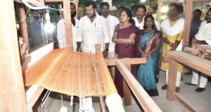 Pabrik pulp buah, fasilitas umum, industri baru menjadi prioritas Vellore: Menteri
| beritakitanih Pabrik pulp buah, fasilitas umum, industri baru menjadi prioritas Vellore: Menteri
| beritakitanih