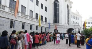 Pada usia 75 tahun, Museum Salar Jung mencerminkan perjalanan Hyderabad antara warisan dan kemajuan
| beritakitanih Pada usia 75 tahun, Museum Salar Jung mencerminkan perjalanan Hyderabad antara warisan dan kemajuan
| beritakitanih