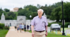 Para veteran dan kerabat tidak melihat adanya tempat untuk lengkungan Trump di dekat Pemakaman Nasional Arlington
| beritakitanih Para veteran dan kerabat tidak melihat adanya tempat untuk lengkungan Trump di dekat Pemakaman Nasional Arlington
| beritakitanih