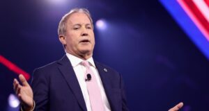 Paxton Mengalahkan Cornyn, Memenangkan Nominasi Senat Partai Republik Texas
| beritakitanih Paxton Mengalahkan Cornyn, Memenangkan Nominasi Senat Partai Republik Texas
| beritakitanih