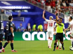 Pemain Paraguay dikartu merah karena menutup mulut
| beritakitanih Pemain Paraguay dikartu merah karena menutup mulut
| beritakitanih