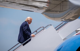 Pembaruan Langsung Pemerintahan Trump: Presiden Menyangkal Dia Berjanji untuk Tidak Memulai Perang Baru
| beritakitanih Pembaruan Langsung Pemerintahan Trump: Presiden Menyangkal Dia Berjanji untuk Tidak Memulai Perang Baru
| beritakitanih