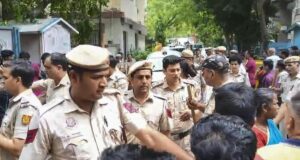 Pembunuhan di Gunung Kailash: pengadilan menahan dokter di tahanan polisi selama 2 hari
| beritakitanih Pembunuhan di Gunung Kailash: pengadilan menahan dokter di tahanan polisi selama 2 hari
| beritakitanih