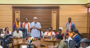 Pemerintahan berturut-turut gagal mempercepat pekerjaan proyek irigasi di cekungan Cauvery dan Krishna di Karnataka, kata advokat senior SC
| beritakitanih Pemerintahan berturut-turut gagal mempercepat pekerjaan proyek irigasi di cekungan Cauvery dan Krishna di Karnataka, kata advokat senior SC
| beritakitanih