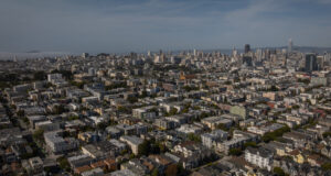 Pemilih di San Francisco Tampaknya Menolak Kenaikan Pajak bagi CEO Berbayar Tinggi
| beritakitanih Pemilih di San Francisco Tampaknya Menolak Kenaikan Pajak bagi CEO Berbayar Tinggi
| beritakitanih