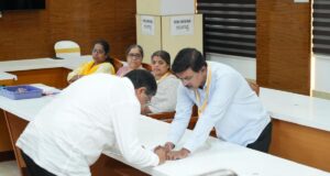 Pemungutan suara untuk pemilihan Dewan Legislatif Karnataka dimulai pada 18 Juni
| beritakitanih Pemungutan suara untuk pemilihan Dewan Legislatif Karnataka dimulai pada 18 Juni
| beritakitanih