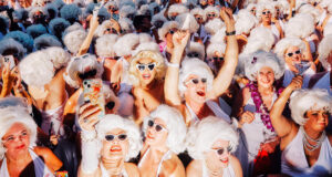 Penggemar Marilyn Monroe Turun ke Palm Springs Untuk Ulang Tahunnya yang ke-100
| beritakitanih Penggemar Marilyn Monroe Turun ke Palm Springs Untuk Ulang Tahunnya yang ke-100
| beritakitanih