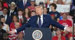 Penggemar NBA Terpecah Saat Donald Trump Mengonfirmasi Kehadiran Game 3 Melalui Adam Silver
| beritakitanih Penggemar NBA Terpecah Saat Donald Trump Mengonfirmasi Kehadiran Game 3 Melalui Adam Silver
| beritakitanih