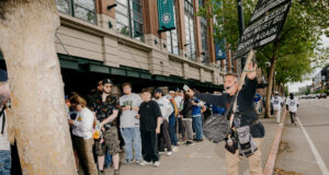 Pengkhotbah Jalanan Seattle yang Sangat Keras Menantikan Piala Dunia
| beritakitanih Pengkhotbah Jalanan Seattle yang Sangat Keras Menantikan Piala Dunia
| beritakitanih