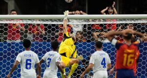 Penjaga gawang Cape Verde berusia 40 tahun membuat Spanyol menjadi favorit dengan 0 gol di Piala Dunia
| beritakitanih Penjaga gawang Cape Verde berusia 40 tahun membuat Spanyol menjadi favorit dengan 0 gol di Piala Dunia
| beritakitanih
