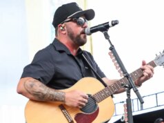 Penyanyi Country Tyler Farr Membatalkan Konser Setelah Kecelakaan Pertanian: ‘Parah’
| beritakitanih Penyanyi Country Tyler Farr Membatalkan Konser Setelah Kecelakaan Pertanian: 'Parah'
| beritakitanih