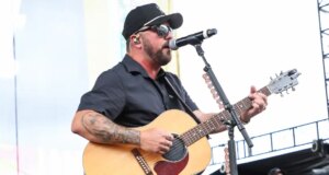 Penyanyi Country Tyler Farr Membatalkan Konser Setelah Kecelakaan Pertanian: ‘Parah’
| beritakitanih Penyanyi Country Tyler Farr Membatalkan Konser Setelah Kecelakaan Pertanian: 'Parah'
| beritakitanih