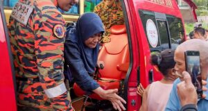 Penyelamatan pejalan kaki Malaysia yang hilang dipuji sebagai ‘keajaiban’
| beritakitanih Penyelamatan pejalan kaki Malaysia yang hilang dipuji sebagai 'keajaiban'
| beritakitanih