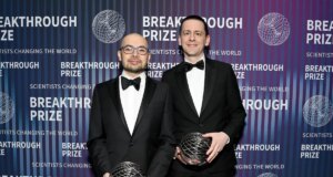 Peraih Nobel John Jumper meninggalkan DeepMind untuk pindah ke saingannya, Anthropic
| beritakitanih Peraih Nobel John Jumper meninggalkan DeepMind untuk pindah ke saingannya, Anthropic
| beritakitanih