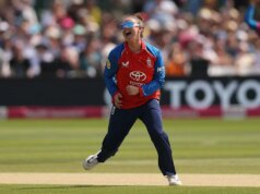 Peringkat T20I wanita ICC terbaru: Pemintal Inggris melompat 38 peringkat untuk mengambil posisi kedua terbaik dalam karirnya
| beritakitanih Peringkat T20I wanita ICC terbaru: Pemintal Inggris melompat 38 peringkat untuk mengambil posisi kedua terbaik dalam karirnya
| beritakitanih