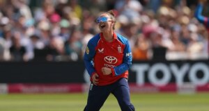 Peringkat T20I wanita ICC terbaru: Pemintal Inggris melompat 38 peringkat untuk mengambil posisi kedua terbaik dalam karirnya
| beritakitanih Peringkat T20I wanita ICC terbaru: Pemintal Inggris melompat 38 peringkat untuk mengambil posisi kedua terbaik dalam karirnya
| beritakitanih