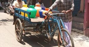 Perjuangan selama 50 tahun untuk mendapatkan air minum memburuk pada musim panas ini bagi penduduk Thiru.Vi.Ka. Nagar
| beritakitanih Perjuangan selama 50 tahun untuk mendapatkan air minum memburuk pada musim panas ini bagi penduduk Thiru.Vi.Ka. Nagar
| beritakitanih