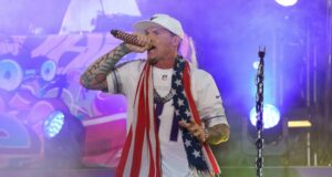 Pertunjukan Vanilla Ice di pameran Freedom 250 Donald Trump yang bermasalah diguyur hujan pada menit-menit terakhir
| beritakitanih Pertunjukan Vanilla Ice di pameran Freedom 250 Donald Trump yang bermasalah diguyur hujan pada menit-menit terakhir
| beritakitanih