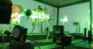 Perusahaan Tiongkok meluncurkan senjata laser portabel yang dapat menyerang drone dan muat di ransel
| beritakitanih Perusahaan Tiongkok meluncurkan senjata laser portabel yang dapat menyerang drone dan muat di ransel
| beritakitanih