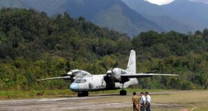 Pesawat IAF AN-32 jatuh saat mendarat di Jorhat Assam
| beritakitanih Pesawat IAF AN-32 jatuh saat mendarat di Jorhat Assam
| beritakitanih