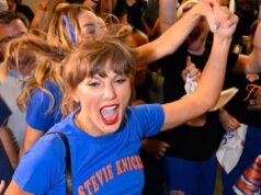 Pesta selebriti dengan penggemar setelah kemenangan Knicks
| beritakitanih 🎉 Pesta selebriti dengan penggemar setelah kemenangan Knicks
| beritakitanih