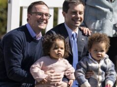 Pete Buttigieg dan anak-anaknya harus menjalani CPS, penyelidikan polisi setelah laporan palsu
| beritakitanih Pete Buttigieg dan anak-anaknya harus menjalani CPS, penyelidikan polisi setelah laporan palsu
| beritakitanih