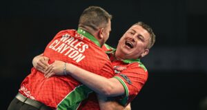 Piala Dart Dunia: Clayton dan Kenny dari Wales memulai dengan kemenangan di babak grup
| beritakitanih Piala Dart Dunia: Clayton dan Kenny dari Wales memulai dengan kemenangan di babak grup
| beritakitanih