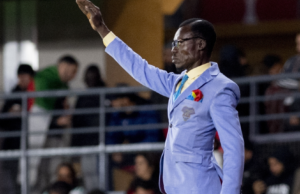 Piala Dunia 2026: Mengapa superfan DR Kongo Michel Mboladinga berpakaian seperti patung Lumumba selama 90 menit
| beritakitanih Piala Dunia 2026: Mengapa superfan DR Kongo Michel Mboladinga berpakaian seperti patung Lumumba selama 90 menit
| beritakitanih