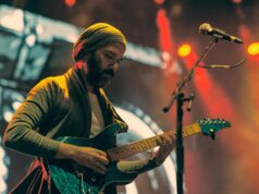 Pohon Bersenandung di Bengaluru menjadi tuan rumah penghormatan bFlat kepada Carlos Santana
| beritakitanih Pohon Bersenandung di Bengaluru menjadi tuan rumah penghormatan bFlat kepada Carlos Santana
| beritakitanih