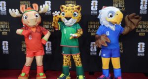 Polisi berpakaian seperti maskot Piala Dunia untuk penggerebekan narkoba
| beritakitanih Polisi berpakaian seperti maskot Piala Dunia untuk penggerebekan narkoba
| beritakitanih