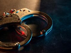 Polisi polisi dan ahli sejarah ditangkap karena menyerang tiga anak muda di Vriddhachalam
| beritakitanih Polisi polisi dan ahli sejarah ditangkap karena menyerang tiga anak muda di Vriddhachalam
| beritakitanih
