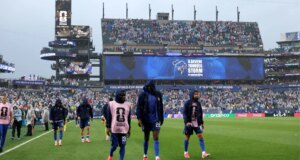 Prancis vs Irak menjadi pertandingan pertama Piala Dunia 2026 yang tertunda karena cuaca disertai hujan lebat dan petir di area tersebut
| beritakitanih Prancis vs Irak menjadi pertandingan pertama Piala Dunia 2026 yang tertunda karena cuaca disertai hujan lebat dan petir di area tersebut
| beritakitanih