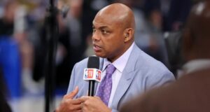 Prediksi Final NBA Charles Barkley mungkin akan mengejutkan penggemar Spurs dan Knicks
| beritakitanih Prediksi Final NBA Charles Barkley mungkin akan mengejutkan penggemar Spurs dan Knicks
| beritakitanih