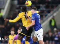Premier League menargetkan tarikan rambut dan grappling bola mati dalam tinjauan peraturan
| beritakitanih Premier League menargetkan tarikan rambut dan grappling bola mati dalam tinjauan peraturan
| beritakitanih